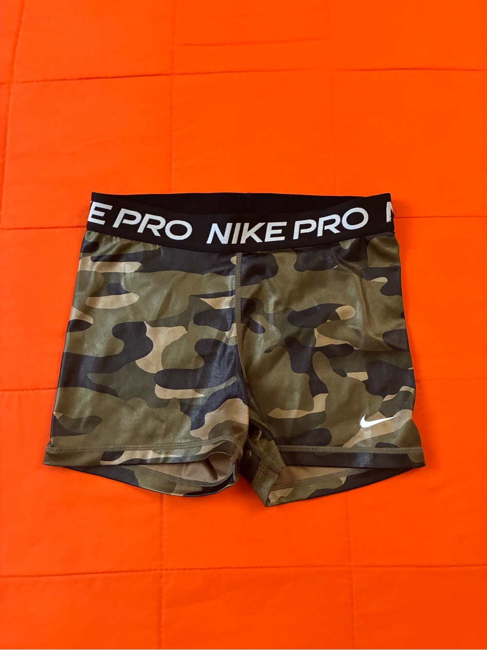 Nike Shorts Womens Small Camo Athletic Running & Gym Sportswear Casual